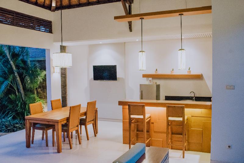 Pradha Villas Seminyak - Oda