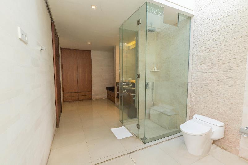 Pradha Villas Seminyak - Oda
