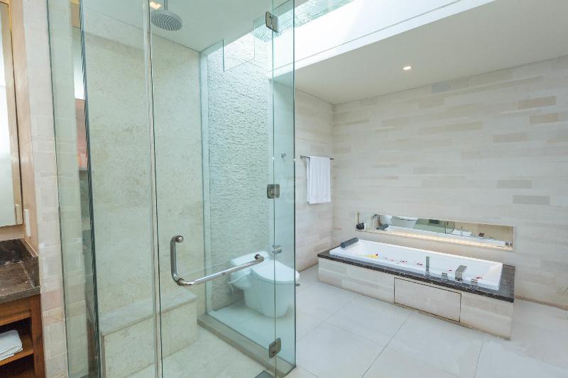 Pradha Villas Seminyak - Oda