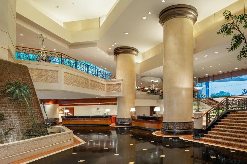 JW Marriott Hotel Surabaya - Lobi