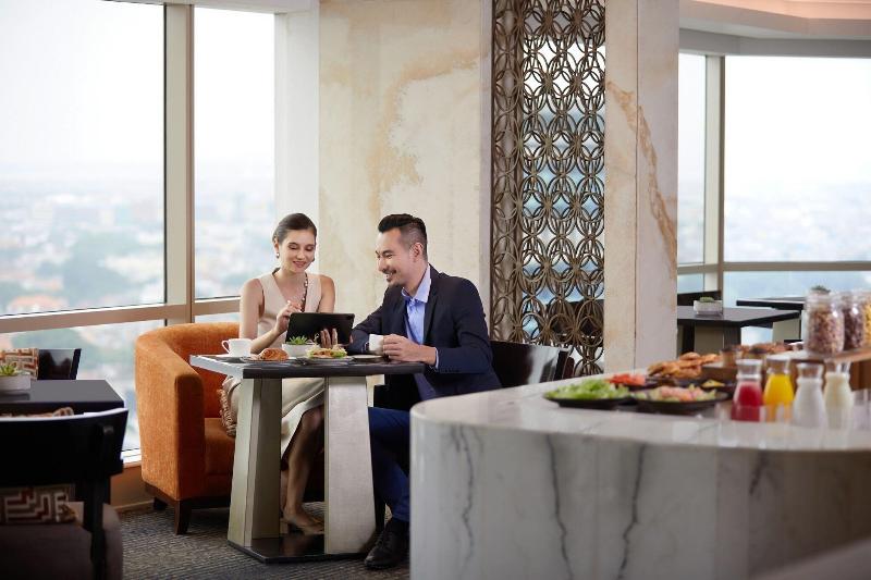 JW Marriott Hotel Surabaya - Lobi