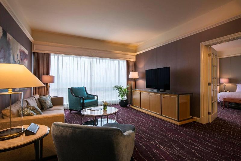 JW Marriott Hotel Surabaya - Oda