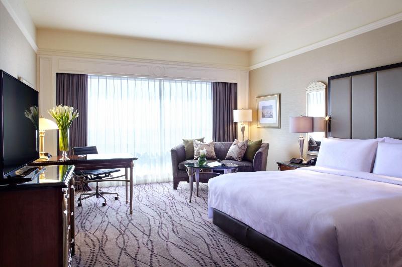 JW Marriott Hotel Surabaya - Oda