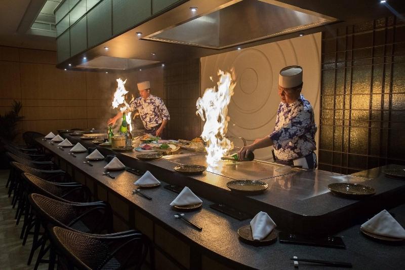 JW Marriott Hotel Surabaya - Restoran