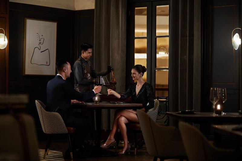 JW Marriott Hotel Surabaya - Restoran