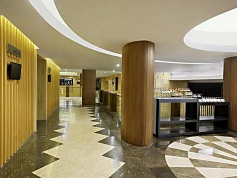 Hotel Santika Pandegiling Surabaya - Toplantı