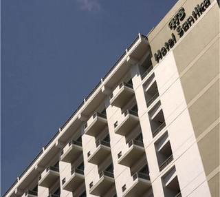 Hotel Santika Pandegiling Surabaya otel fotoğrafı