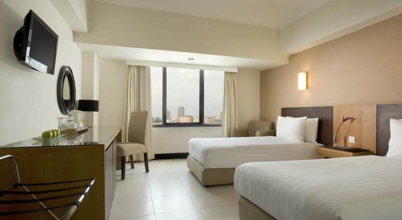 Hotel Santika Pandegiling Surabaya - Oda