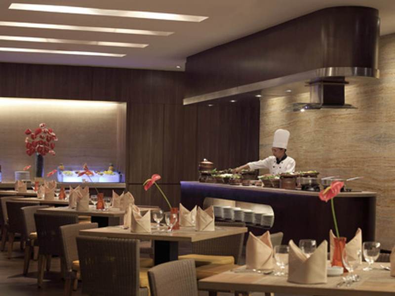 Hotel Santika Pandegiling Surabaya - Restoran