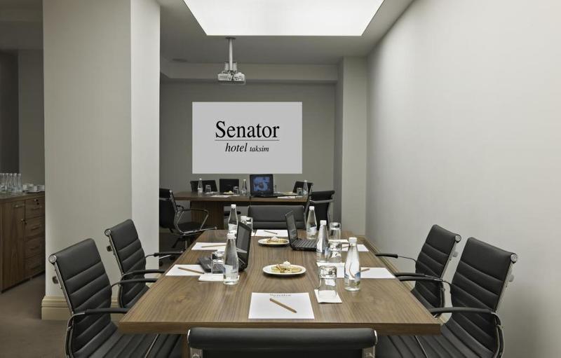 Senator Taksim - Toplantı