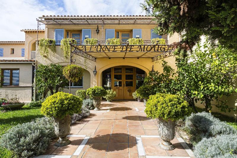 La Lune de Mougins - Genel