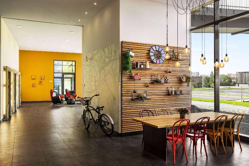Vienna House Easy by Wyndham Pilsen - Lobi