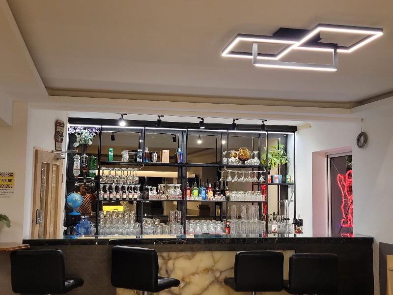 Gatwick Whitehouse Hotel - Bar