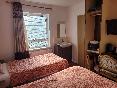 Gatwick Whitehouse Hotel oda fotoğrafı