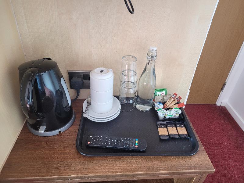 Gatwick Whitehouse Hotel - Oda