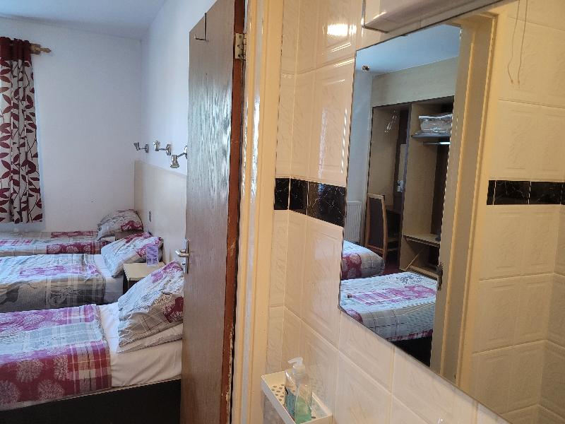 Gatwick Whitehouse Hotel - Oda
