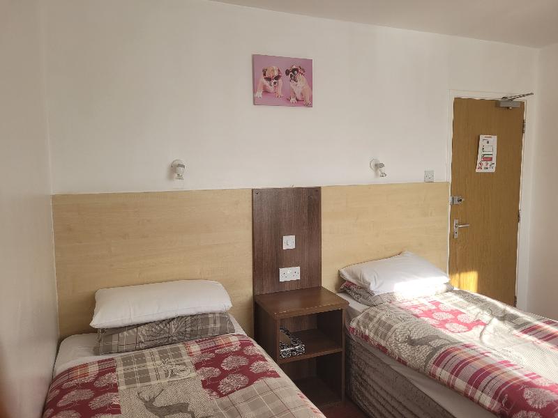 Gatwick Whitehouse Hotel - Oda