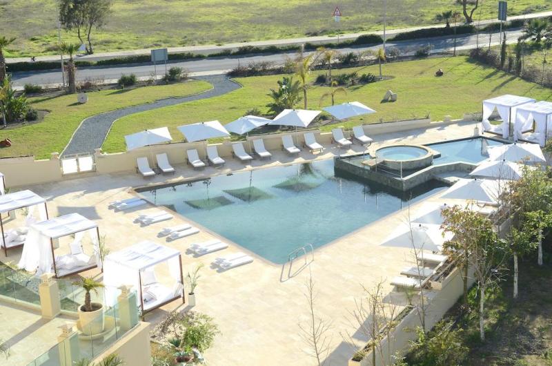 E Hotel Spa and Resort - Havuz