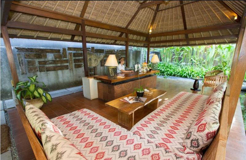 Mayaloka Villas Seminyak - Lobi