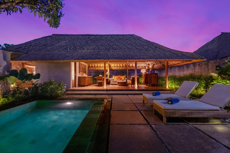 Mayaloka Villas Seminyak - Oda