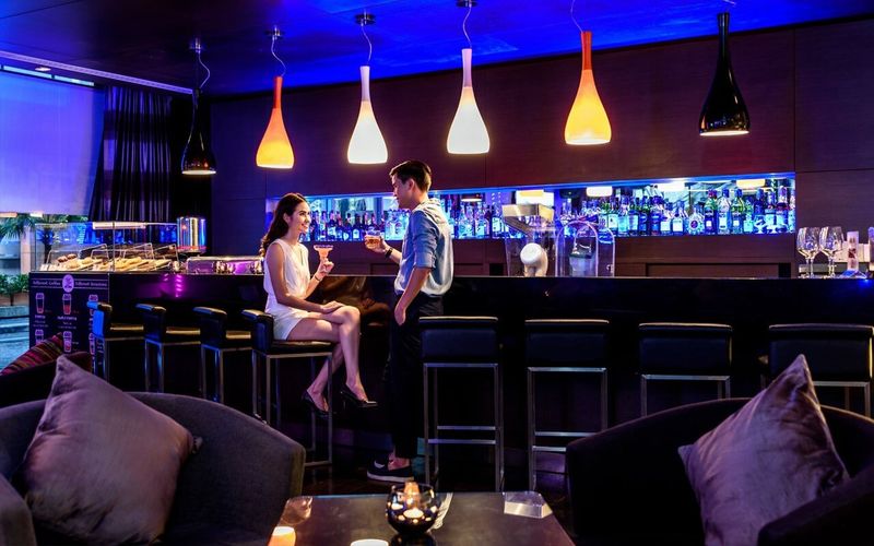Four Points by Sheraton Bangkok Ploenchit - Restoran