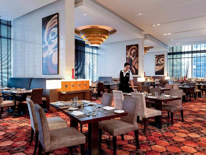 Four Points by Sheraton Bangkok Ploenchit - Restoran