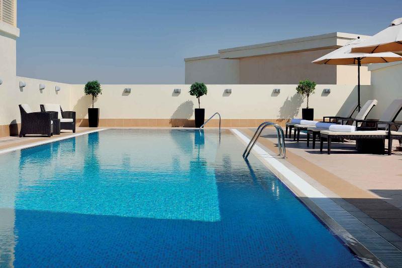 Avani Deira Dubai Hotel - Havuz
