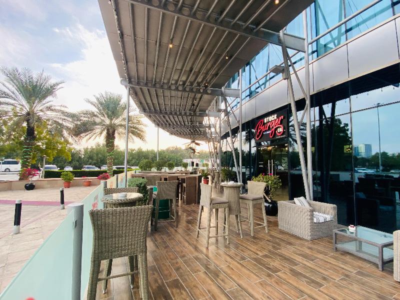 Holiday Inn Abu Dhabi - Bar