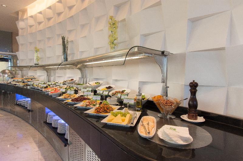 Holiday Inn Abu Dhabi - Restoran