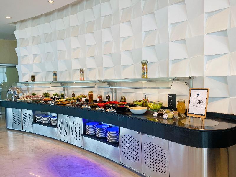 Holiday Inn Abu Dhabi - Restoran