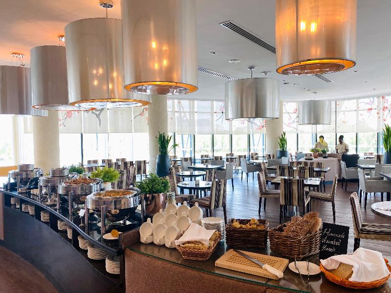 Holiday Inn Abu Dhabi - Restoran
