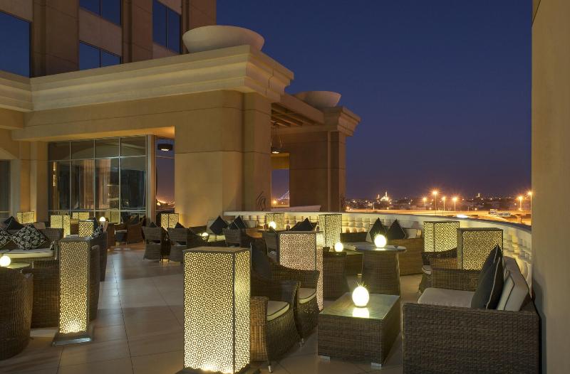 Sheraton Dubai Mall of the Emirates Hotel - Bar