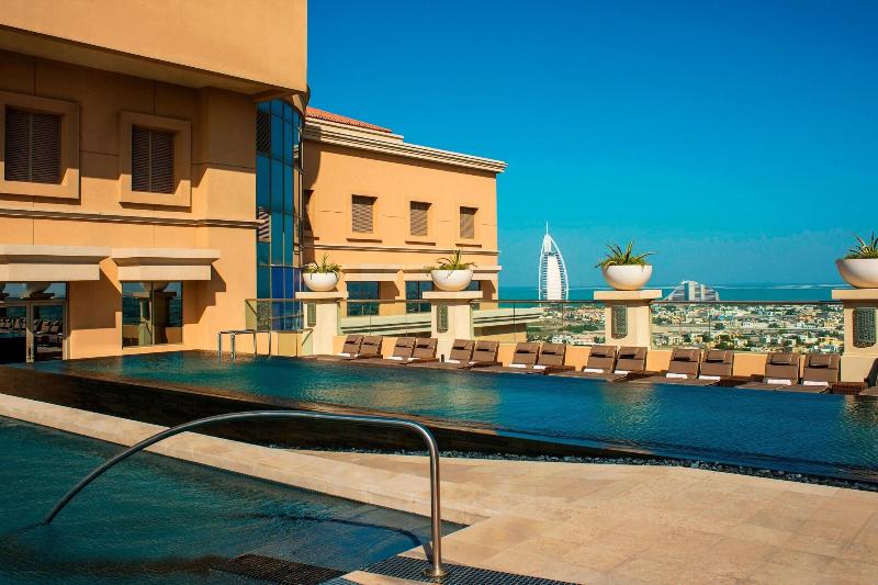 Sheraton Dubai Mall of the Emirates Hotel - Havuz