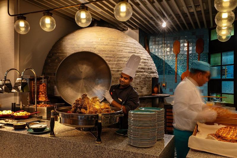 Sheraton Dubai Mall of the Emirates Hotel - Restoran