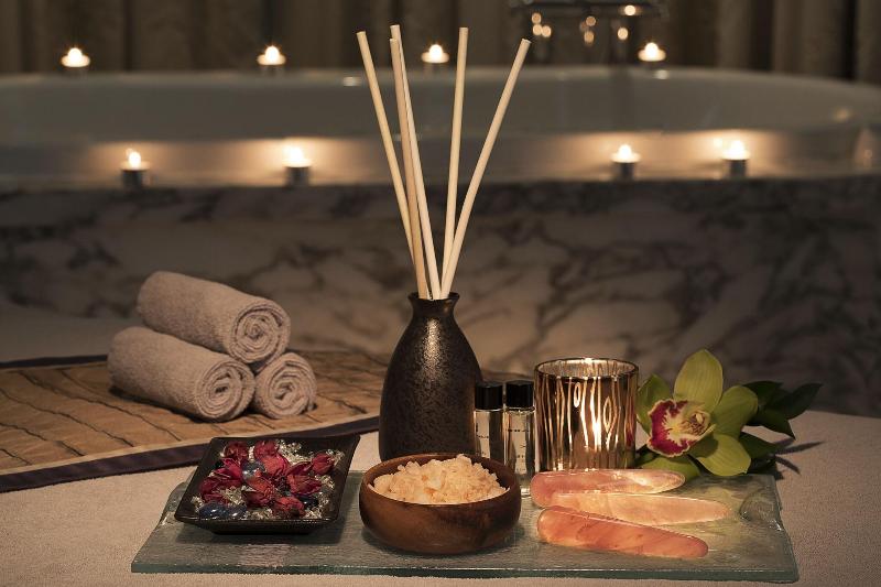 The Ritz-Carlton, Dubai Intl Financial Centre - Aktivite