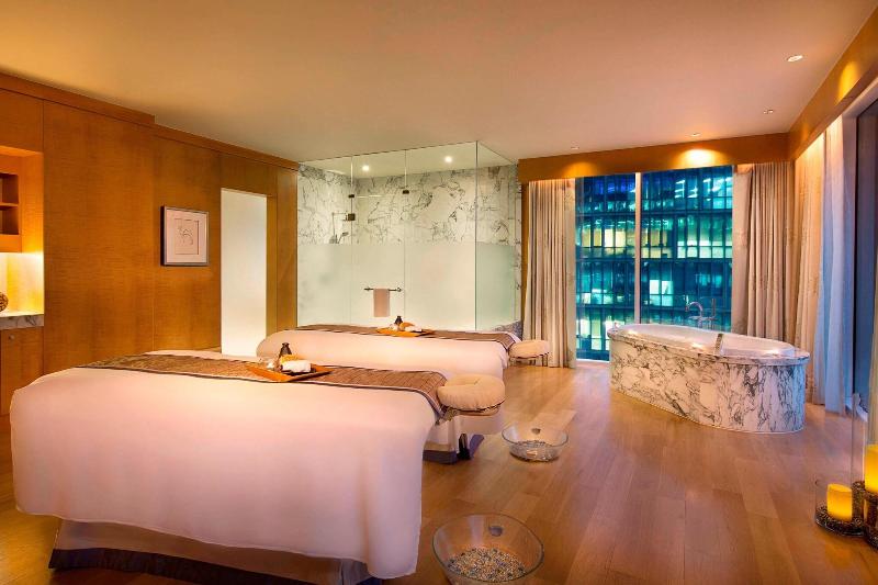 The Ritz-Carlton, Dubai Intl Financial Centre - Aktivite