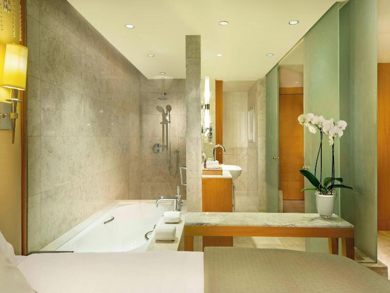 The Ritz-Carlton, Dubai Intl Financial Centre - Oda