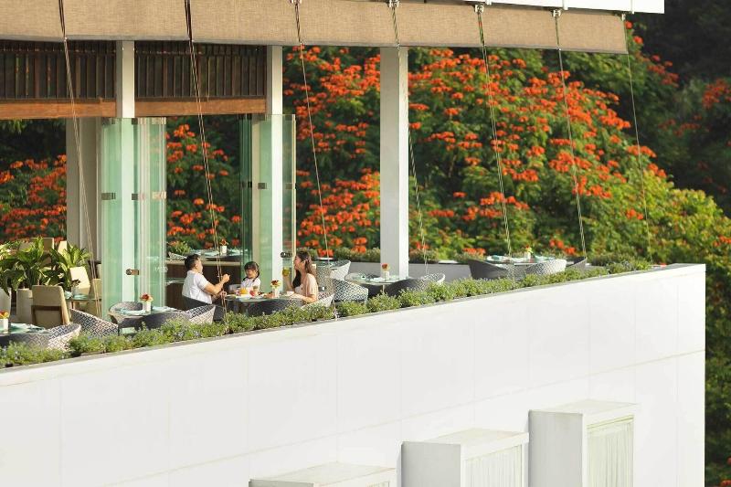 Padma Hotel Bandung - Restoran