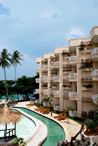Hawaii Resort Family Suites @ Anyer Beach otel fotoğrafı