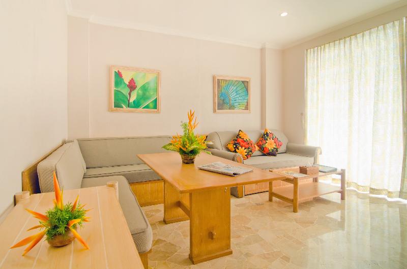 Hawaii Resort Family Suites @ Anyer Beach - Oda