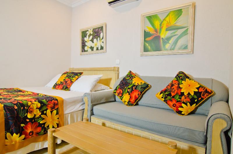 Hawaii Resort Family Suites @ Anyer Beach - Oda