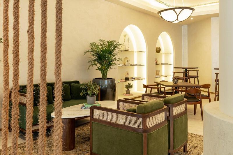 Majestic Cove Hotel - Lobi