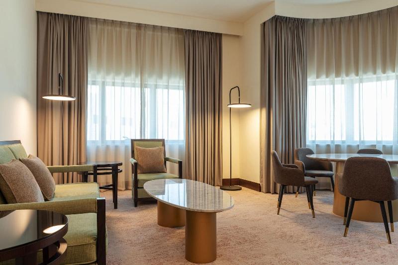 Majestic Cove Hotel - Oda