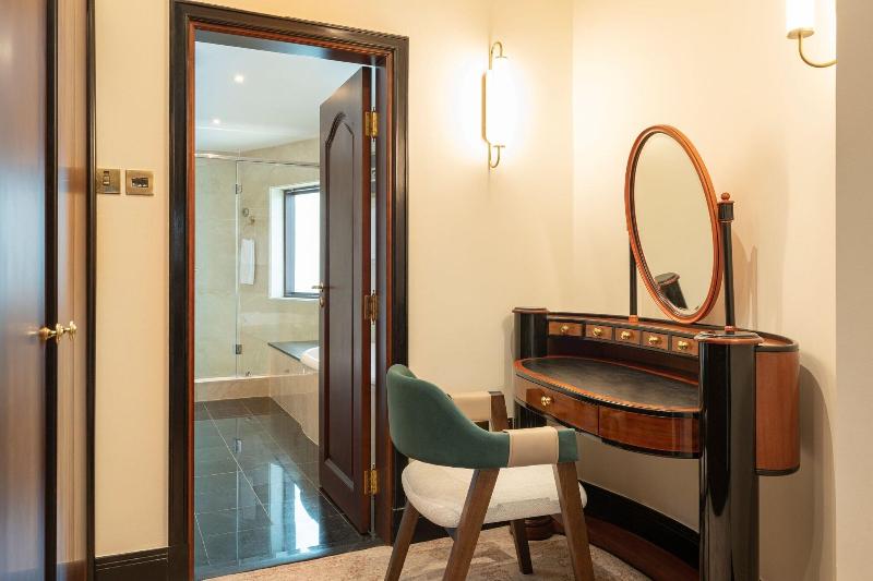 Majestic Cove Hotel - Oda