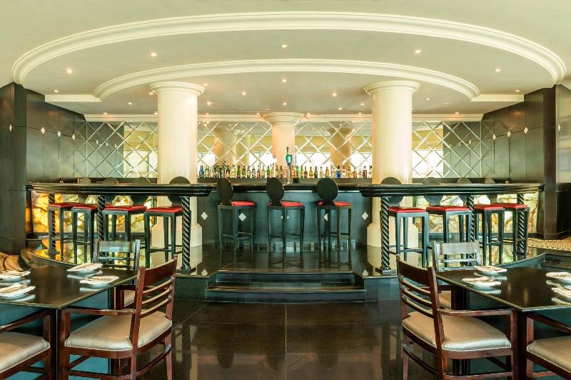 Majestic Cove Hotel - Restoran