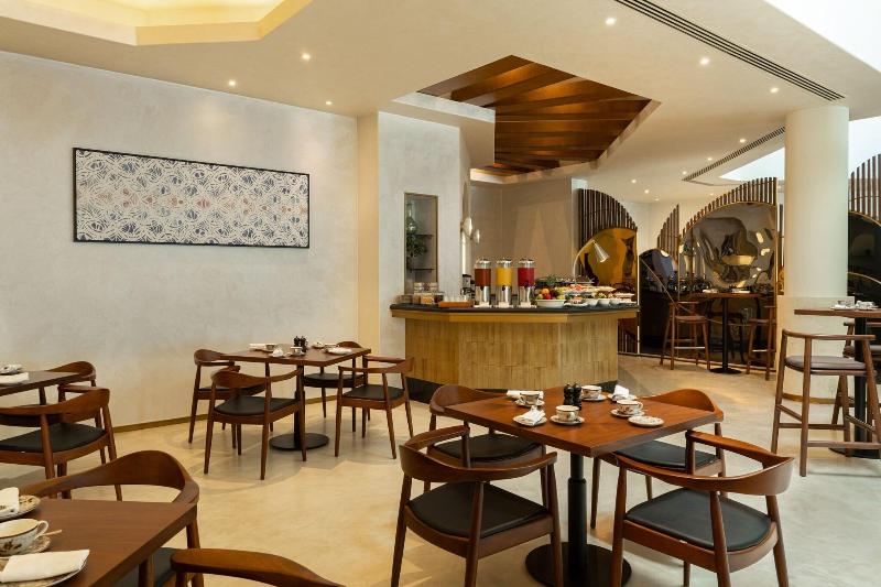 Majestic Cove Hotel - Restoran