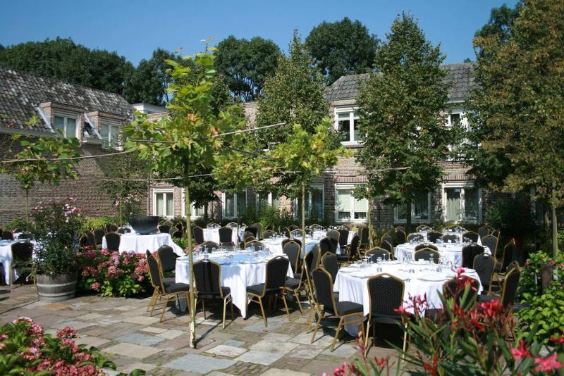 Sandton Hotel Chateau De Raay - Genel
