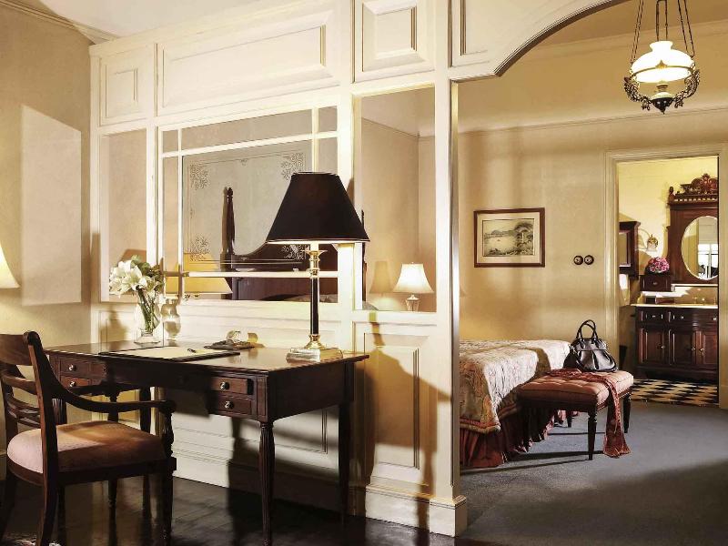 Hotel Majapahit Surabaya MGallery - Oda