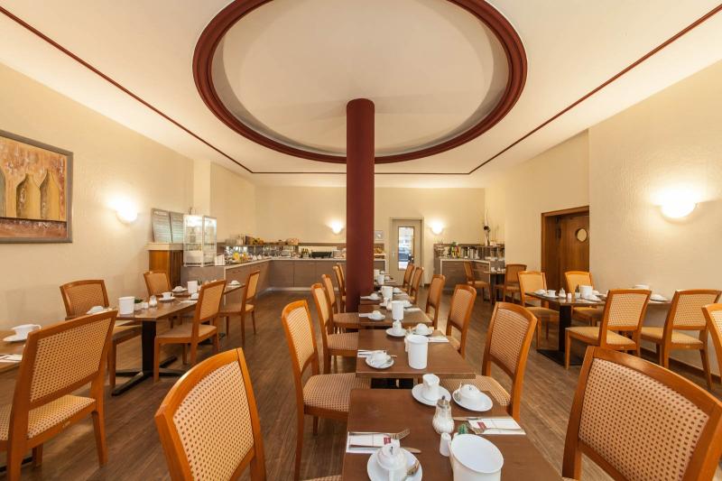 Novum Hotel Plaza - Restoran