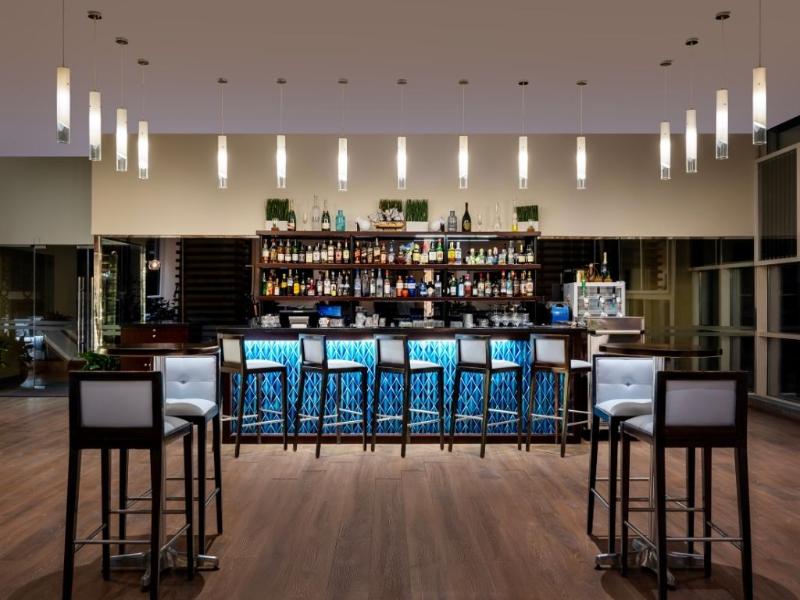 Grand Millennium Al Wahda - Bar